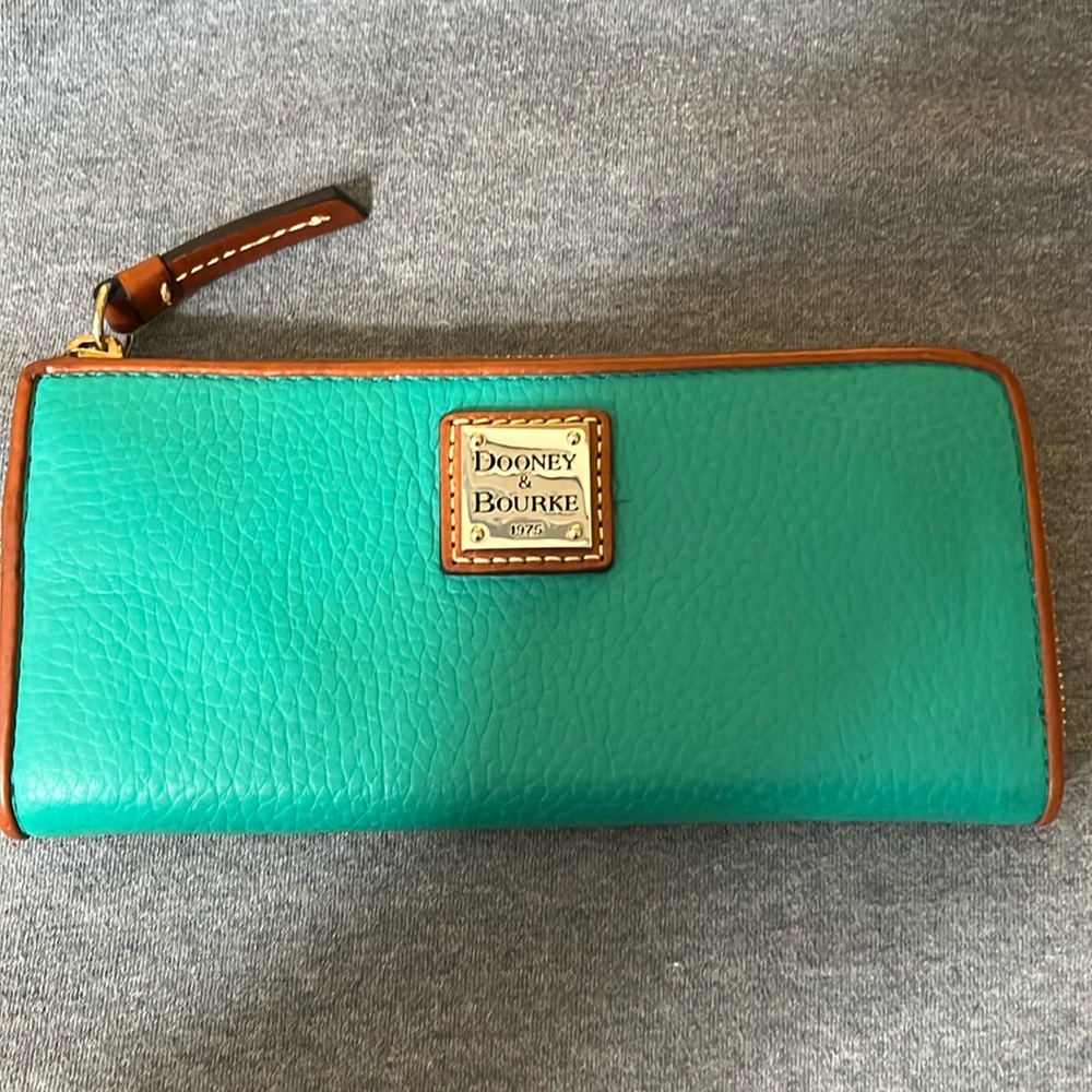 Dooney & Bourke 1975 Wallet